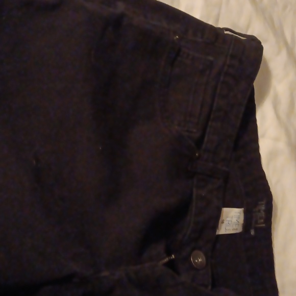 Black Jean shorts. - Picture 5 of 6
